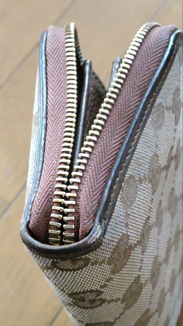 GUCCI　ラウンドファスナー　長財布