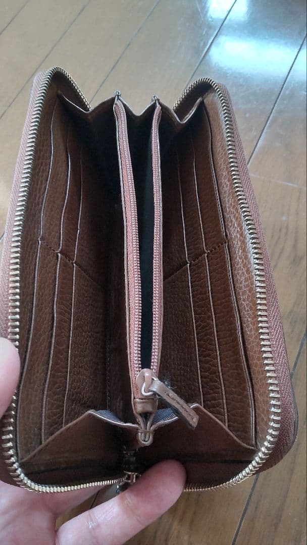GUCCI　ラウンドファスナー　長財布