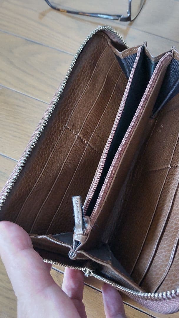GUCCI　ラウンドファスナー　長財布