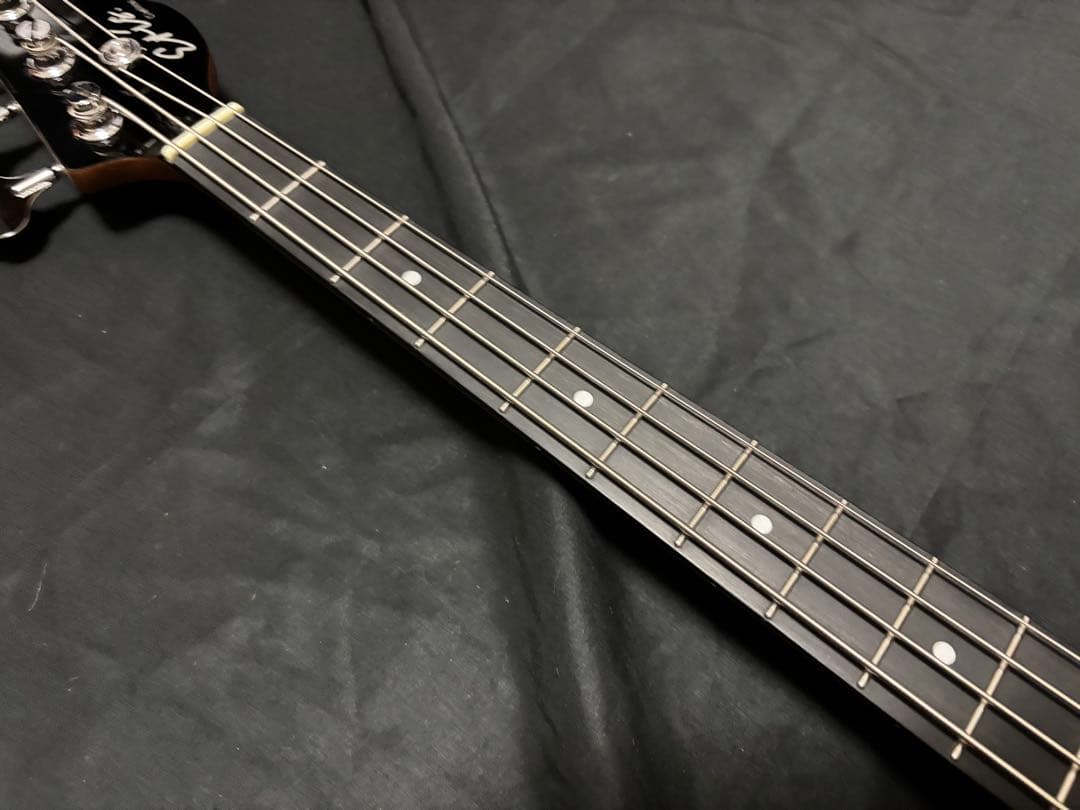 Eris. Cielito エレキベース　ニュームーンブラック