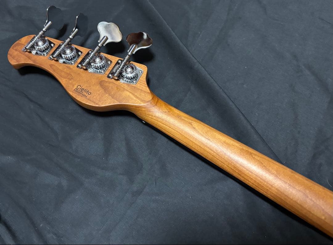 Eris. Cielito エレキベース　ニュームーンブラック