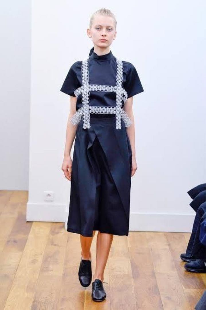 noir kei ninomiya ビニールハーネス