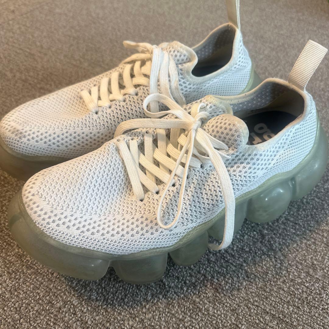 grounds スニーカー