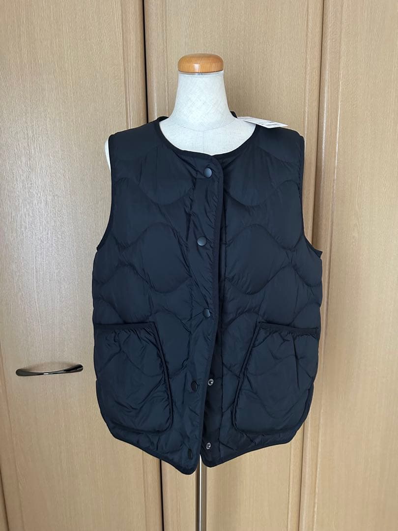 【新品】ユニクロ ウルトラライトダウンベスト コントワーデコトニエ