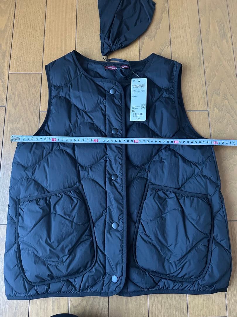 【新品】ユニクロ ウルトラライトダウンベスト コントワーデコトニエ