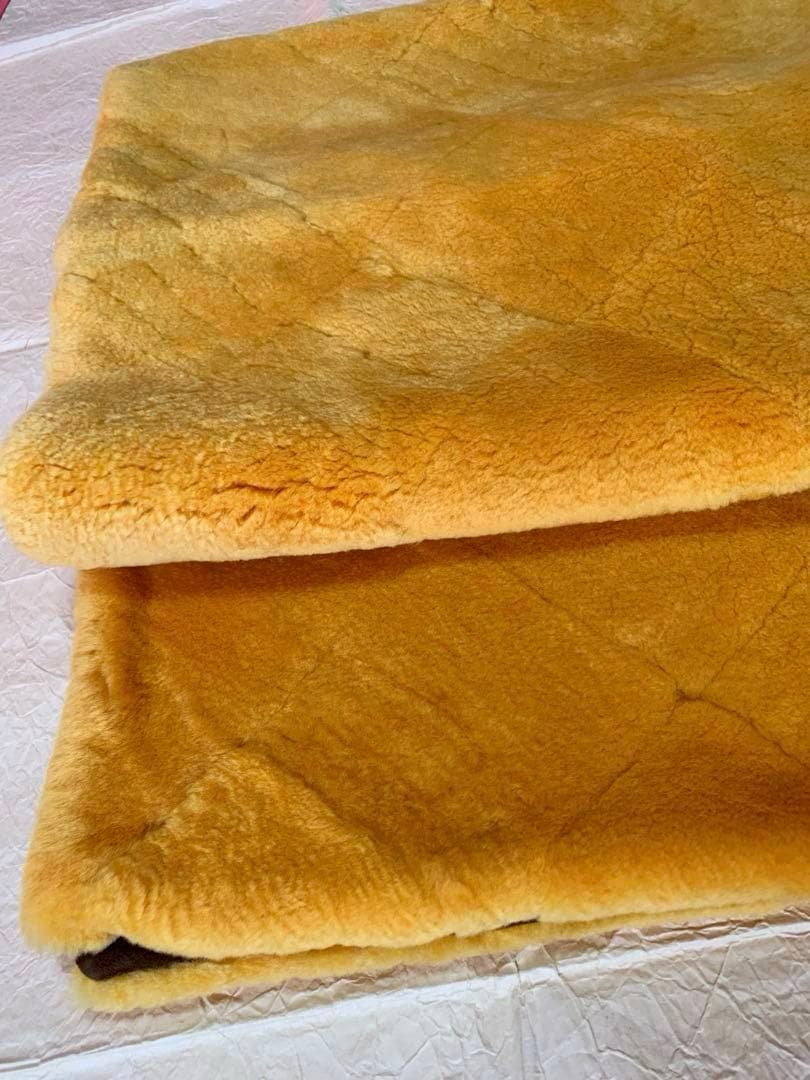 超美品ロフテー上質リアルムートンカーペットソファラグオーストラリア産羊毛辛子色②
