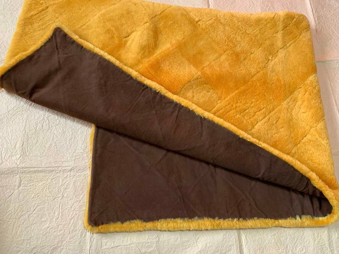 超美品ロフテー上質リアルムートンカーペットソファラグオーストラリア産羊毛辛子色②