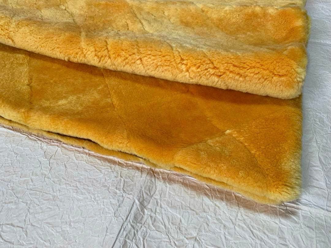 超美品ロフテー上質リアルムートンカーペットソファラグオーストラリア産羊毛辛子色②