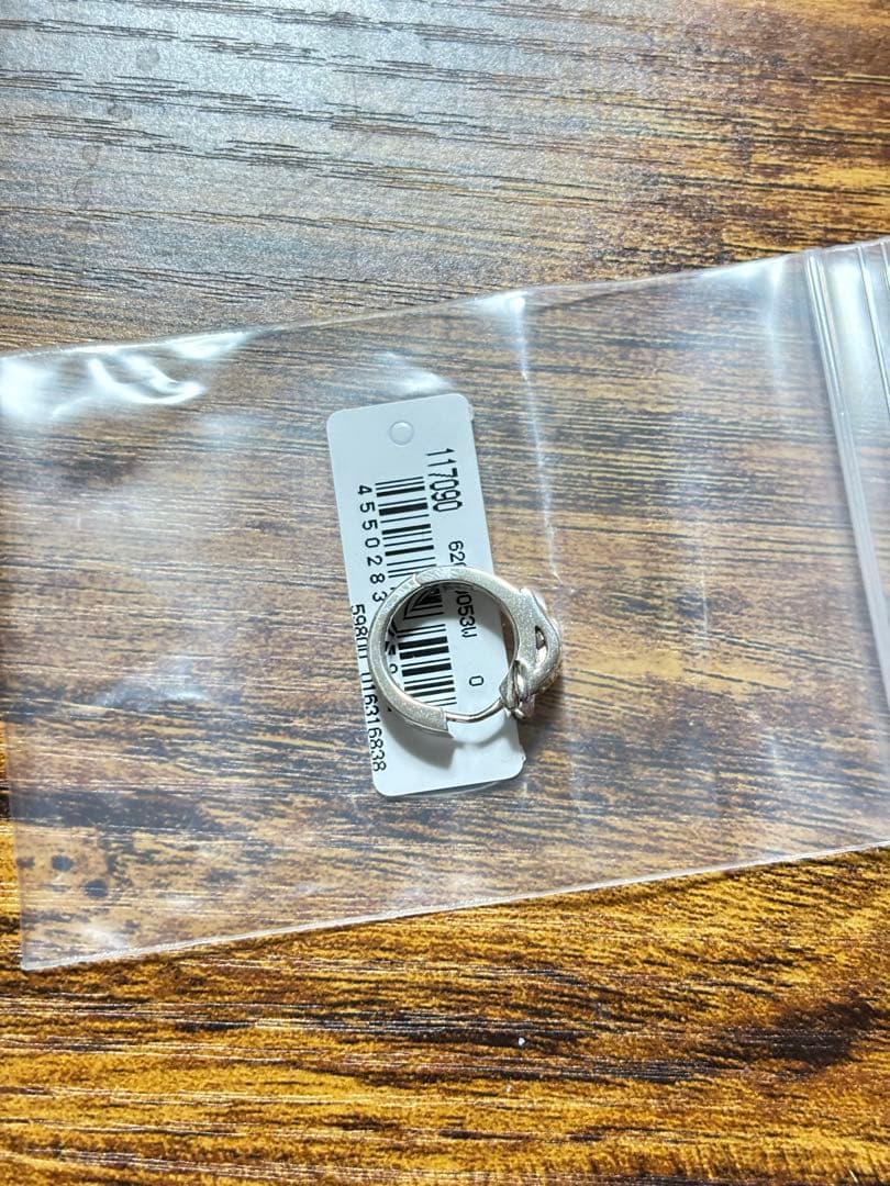 早い者勝ちVivienne Westwood フープピアス片耳用