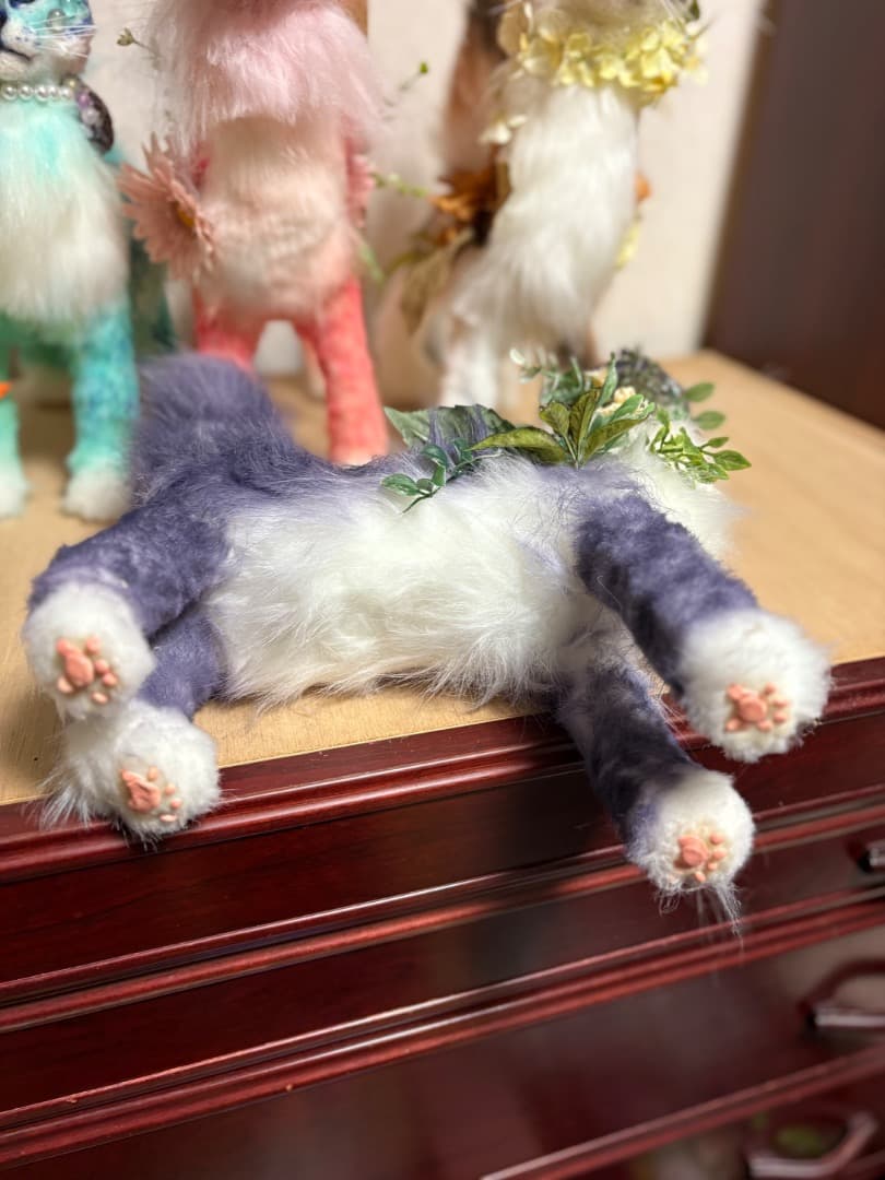 紫イメージ　猫アートドール【ハンドメイド　 羊毛フェルト ぬいぐるみ