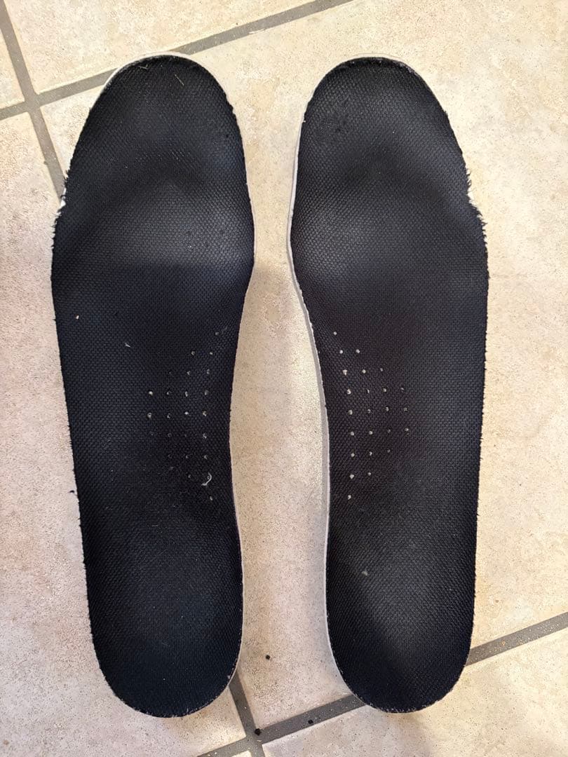 ミズノモレリアネオ3β スパイク27cm