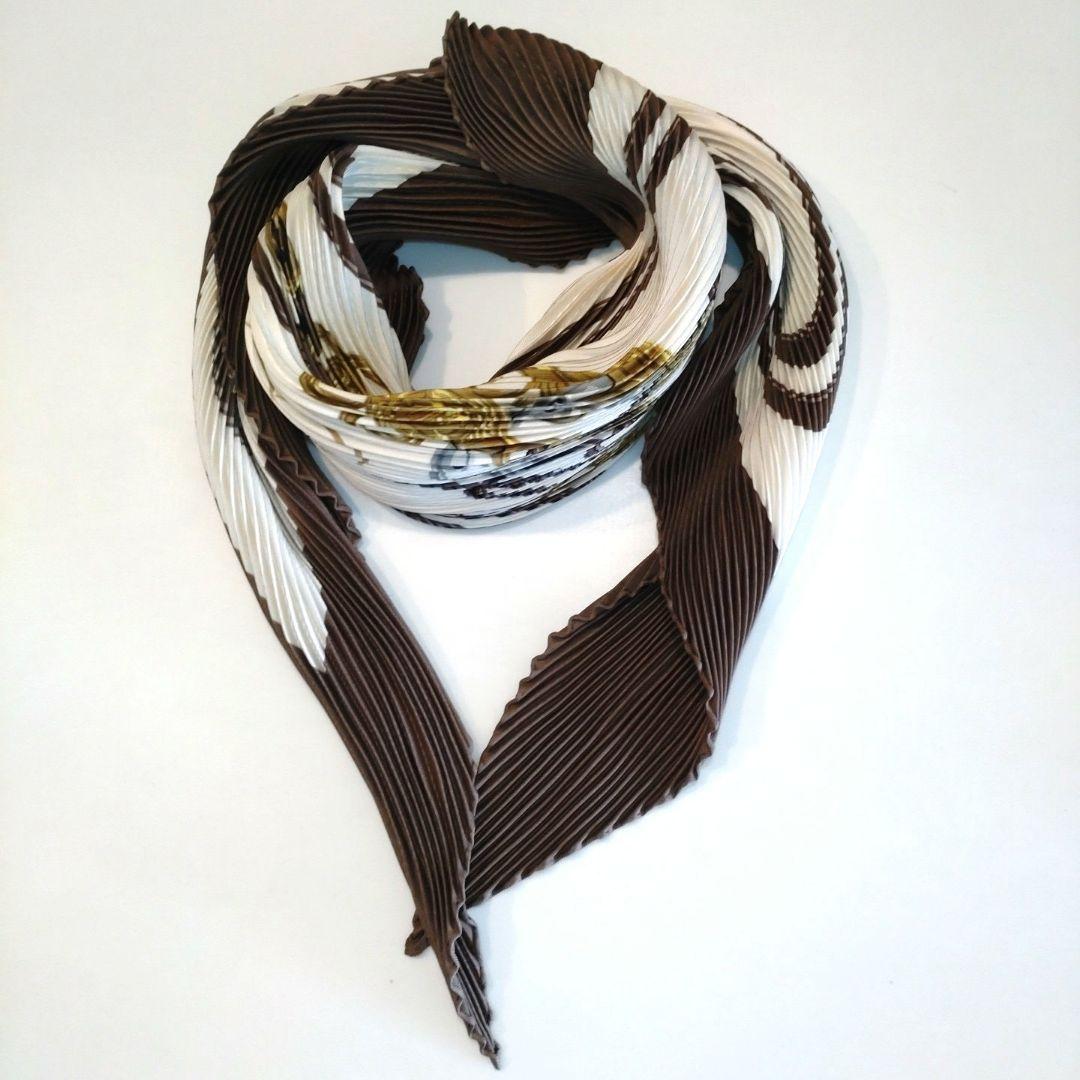 HERMES プリーツスカーフ