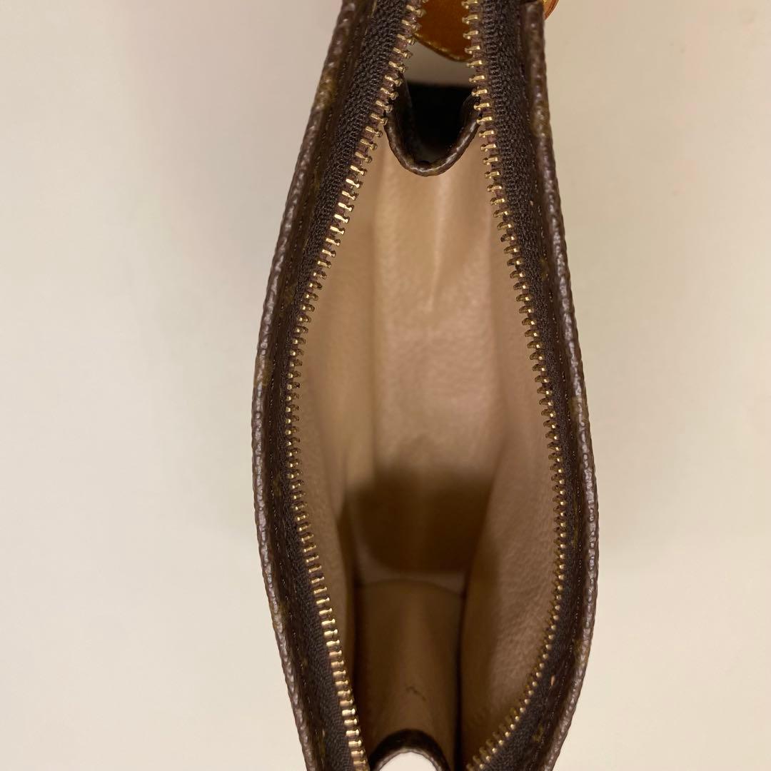 Louis Vuitton ルイヴィトン モノグラムポーチ