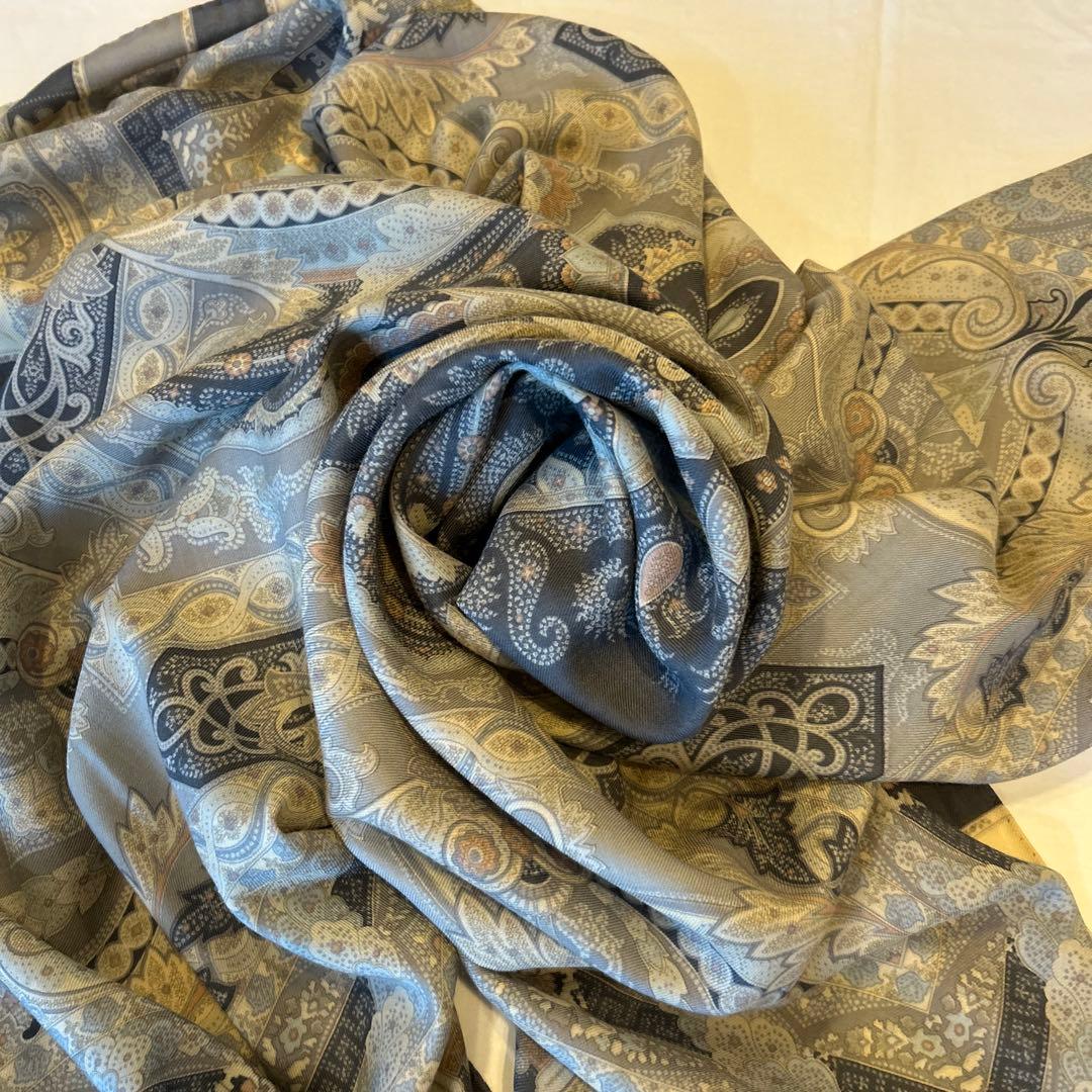 ETRO ペイズリー柄 グレー系 130cm角 大判