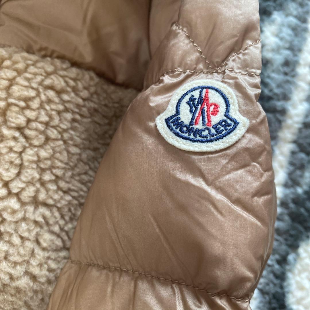 MONCLER フード付きボアダウンジャケット