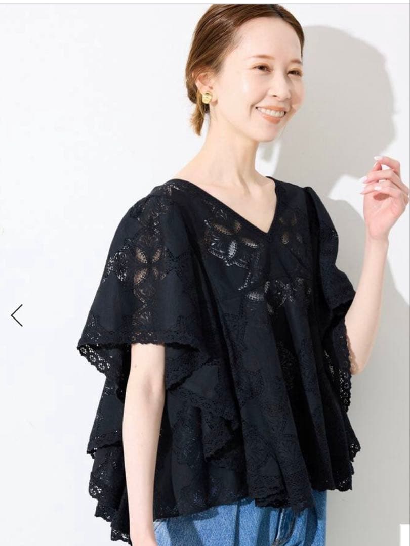 スローブイエナ　レースフリルVネックブラウス　新品