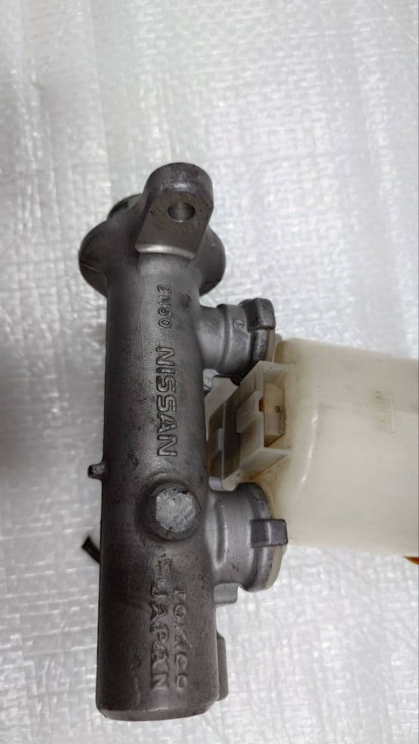 日産 BM50 マスターシリンダー TOKICO ABS無し N1 中古