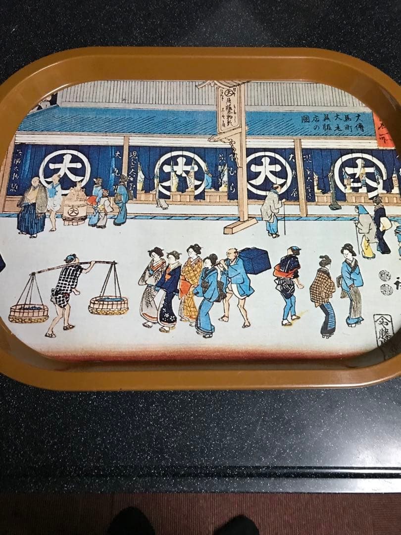 昭和レトロなお盆　トレイ