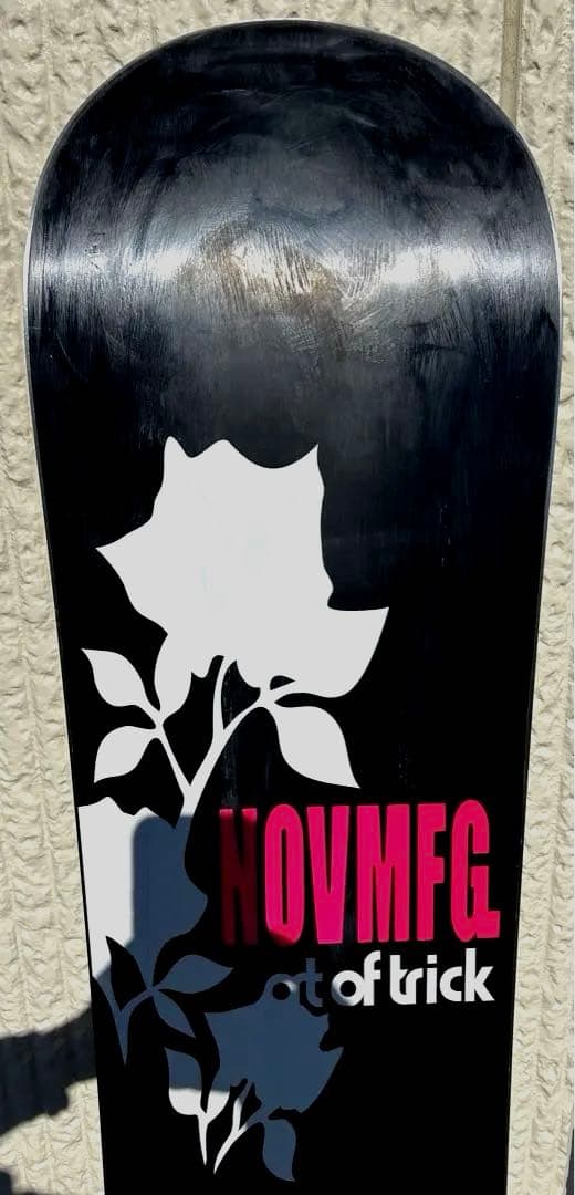スノーボード板　November art of trick 150cm