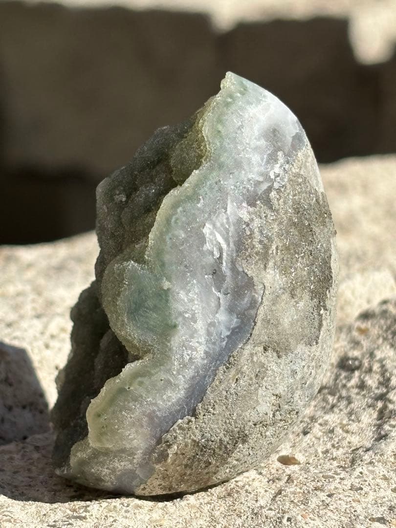 【非加熱】超希少！グリーンアメジストミニドーム⭐️ぽこぽこ花付き