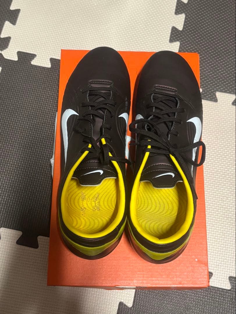 ナイキマーキュリアル28cm復刻版