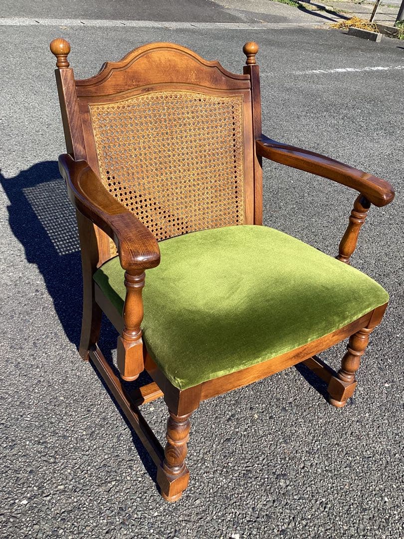 千葉県鴨川発　③オールドカリモク　Karimoku　チェア　肘掛け付き