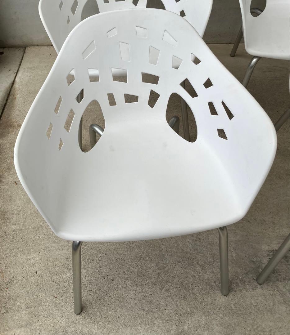 AMAT-3ミラルックアーム　ガーデン　スペイン製4脚　白　ハビエルマリスカル