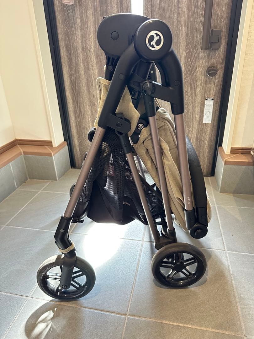 サイベックス　メリオ　ベビーカー ベージュ　アルミ