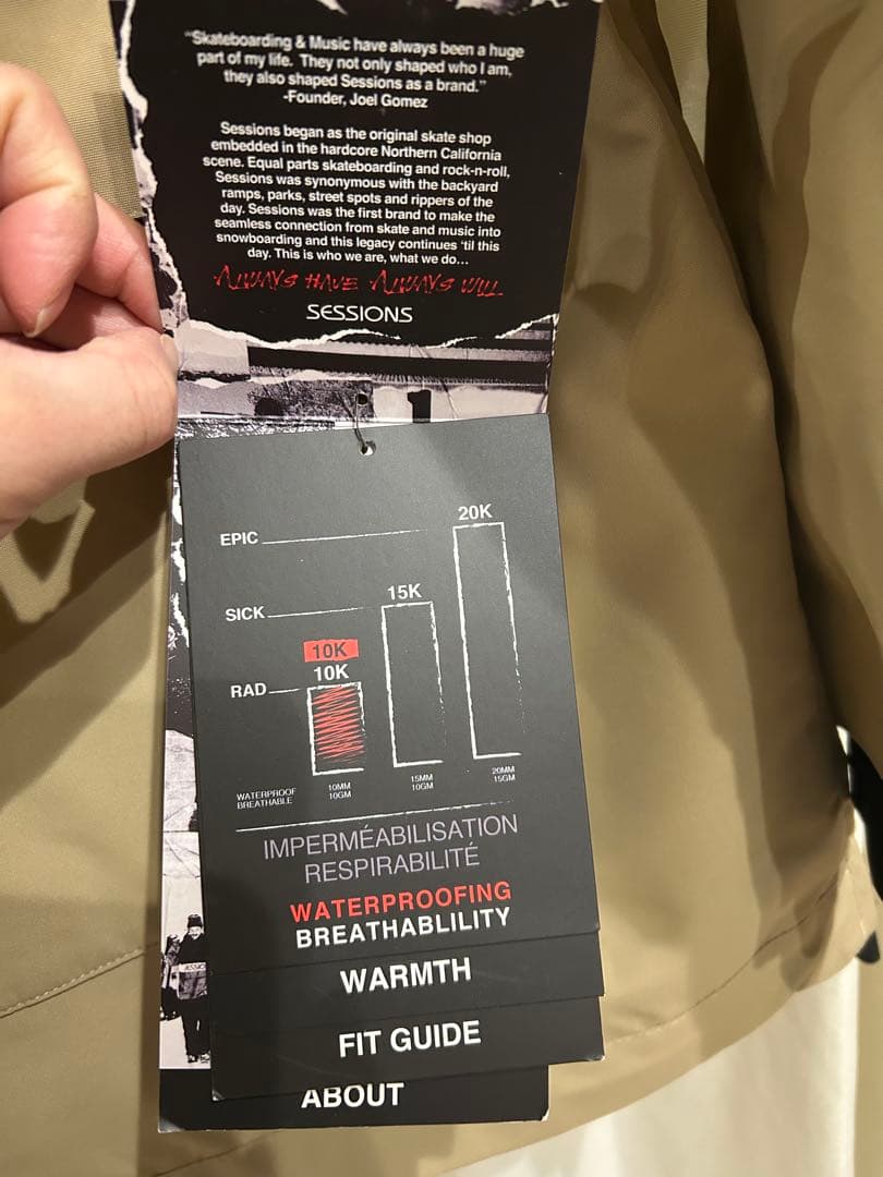新品　SESSIONS Lサイズ　スノーボードジャケット