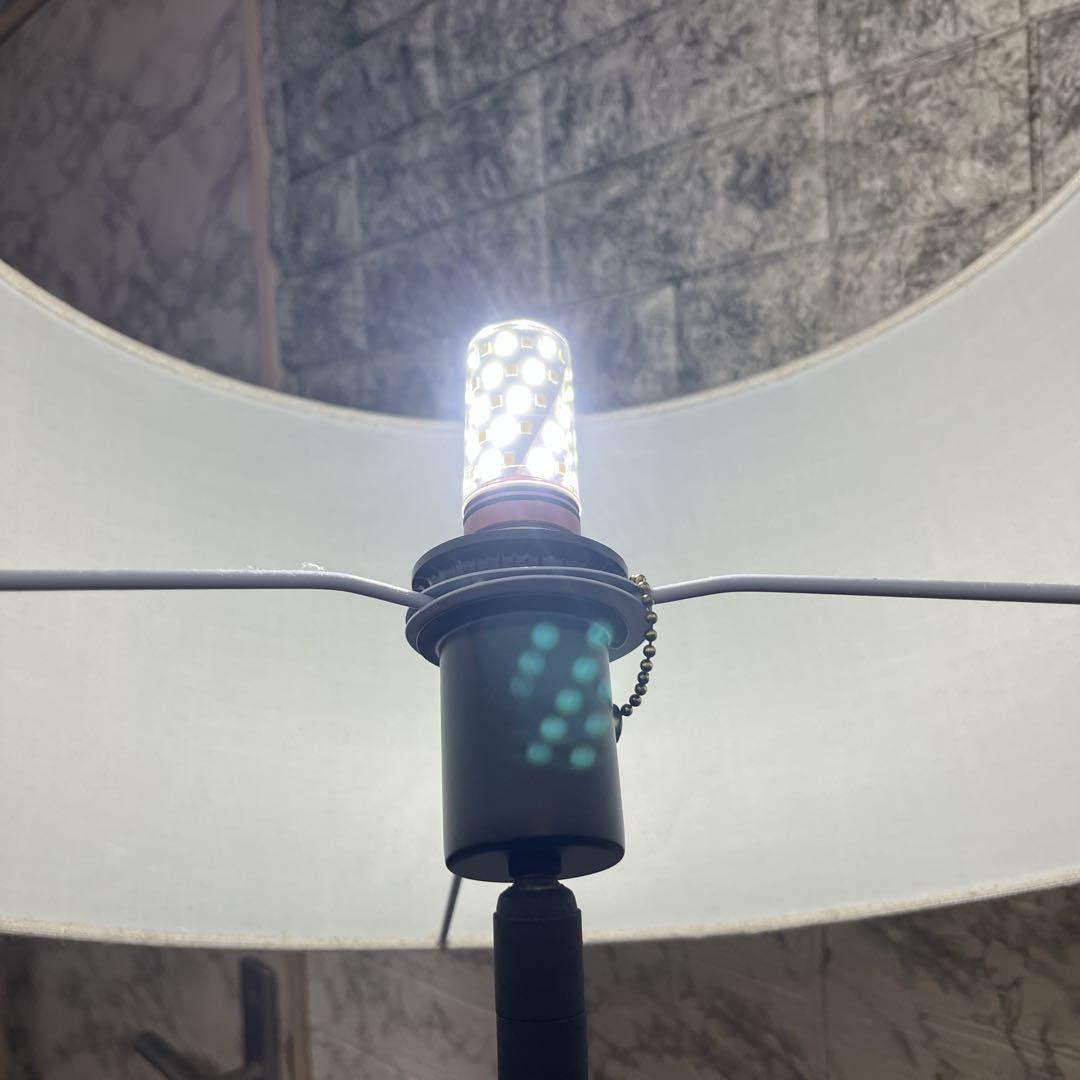 モダン フロアスタンド 照明 サイドテーブル　フロアランプ リネンシェード付き