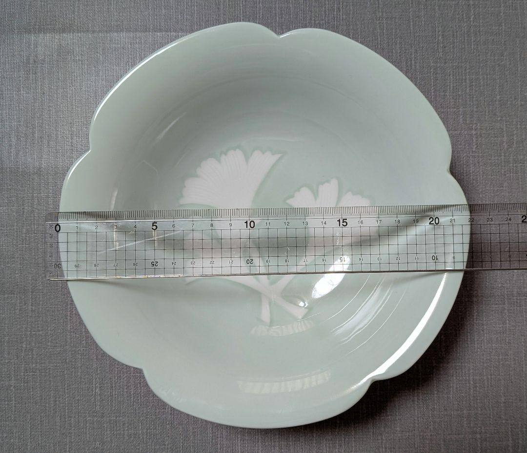 人間国宝　井上萬二窯　青白磁公孫樹文 　菓子鉢