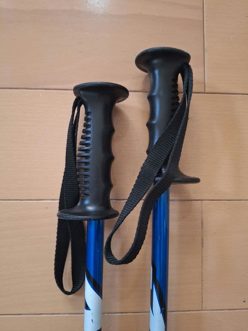 ATOMIC　ジュニア　スキー板　130センチ　ストック付