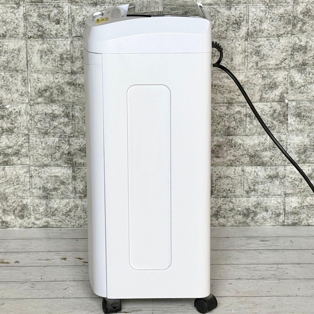 アイリスオーヤマ オートフィードシュレッダー AFS100C ②