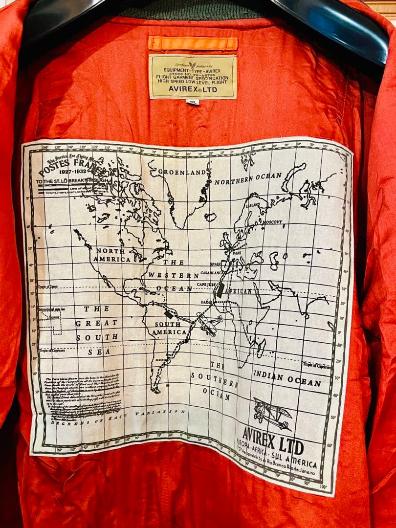 AVIREX ワッペン付き、内側、バックデザイン　MA-1ジャケット 2XL