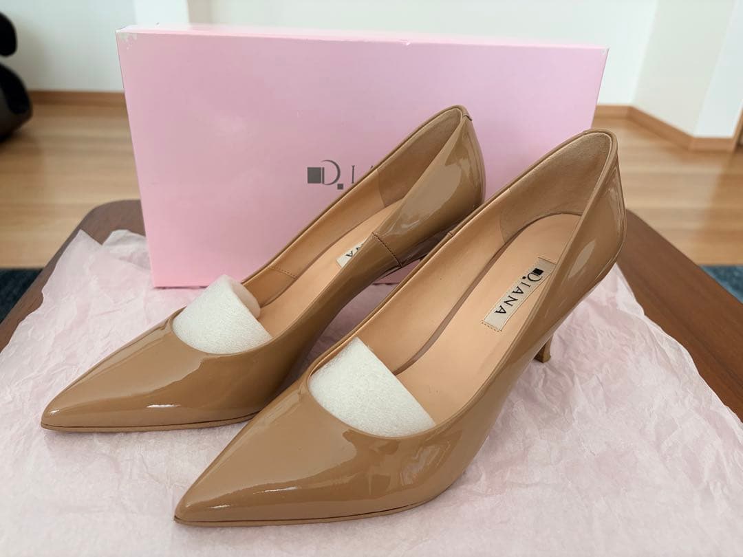 DIANA ベージュ パンプス