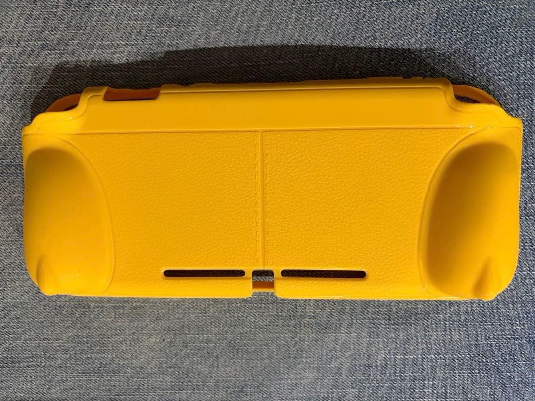 Nintendo Switch Lite イエロー　年末年始のお供に！