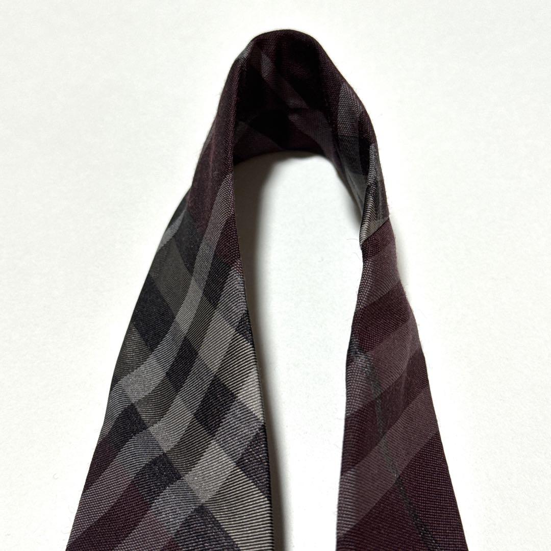 バーバリーロンドン　ネクタイ　ノバチェック　超人気　ハイブランド　高級　光沢感