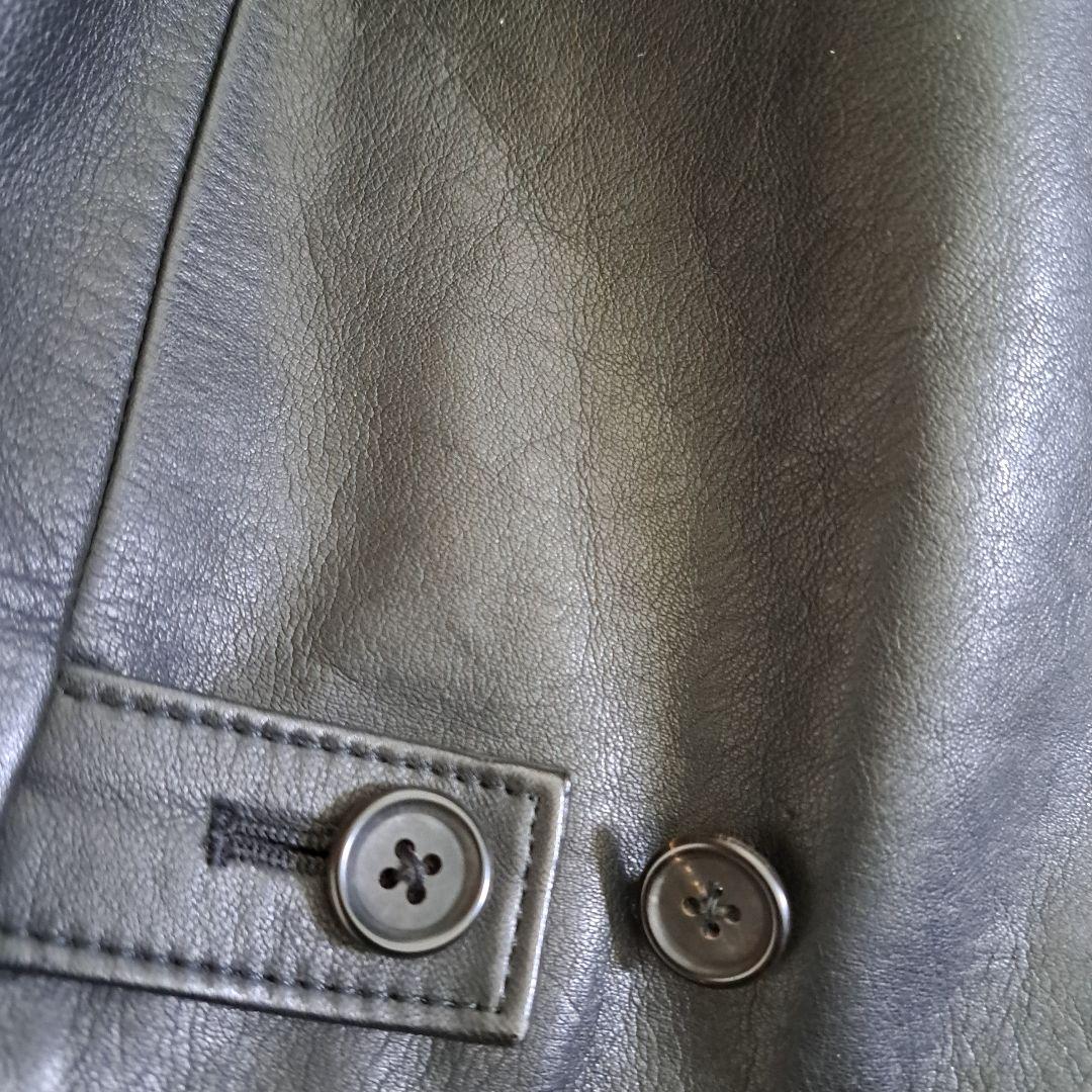 黒レザージャケット ボタン留め 襟付き