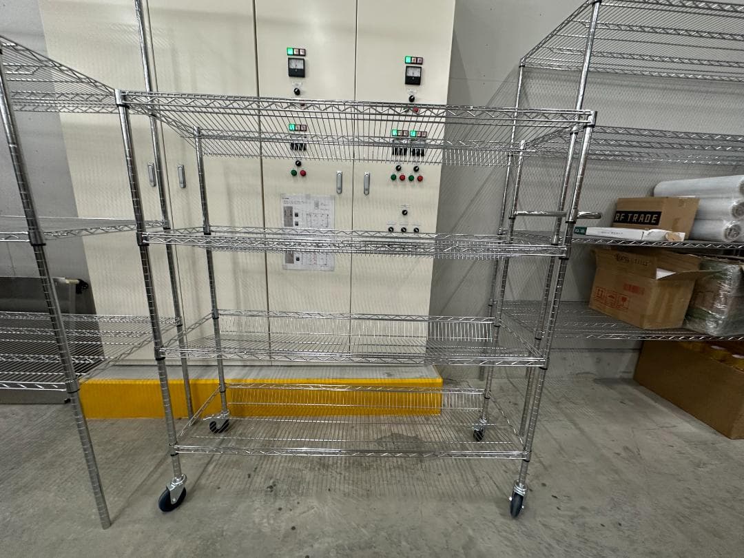 ステンレス製 メタルラック（キャスター付き） 4段 シルバー キャスター付き