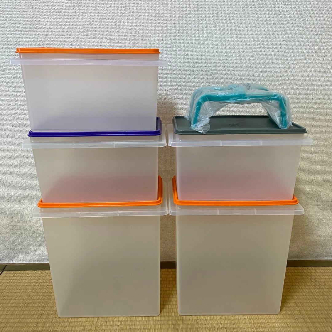 タッパーウェア　10キロキーパー　2個　5キロキーパー　3個　ハンドル1個