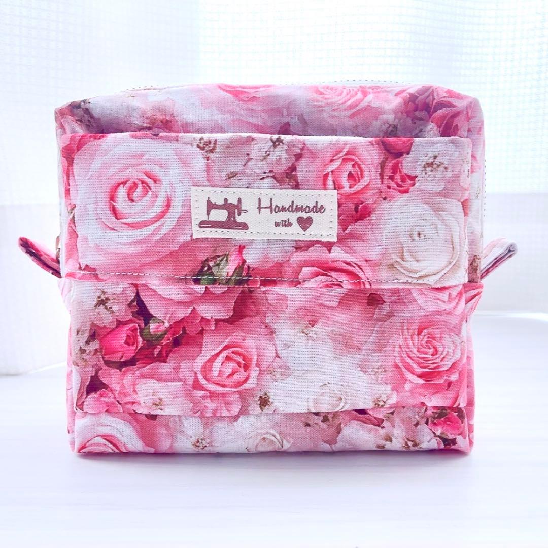 ★k.k★ ハンドメイドポーチ ティッシュケース付き 2個 A465