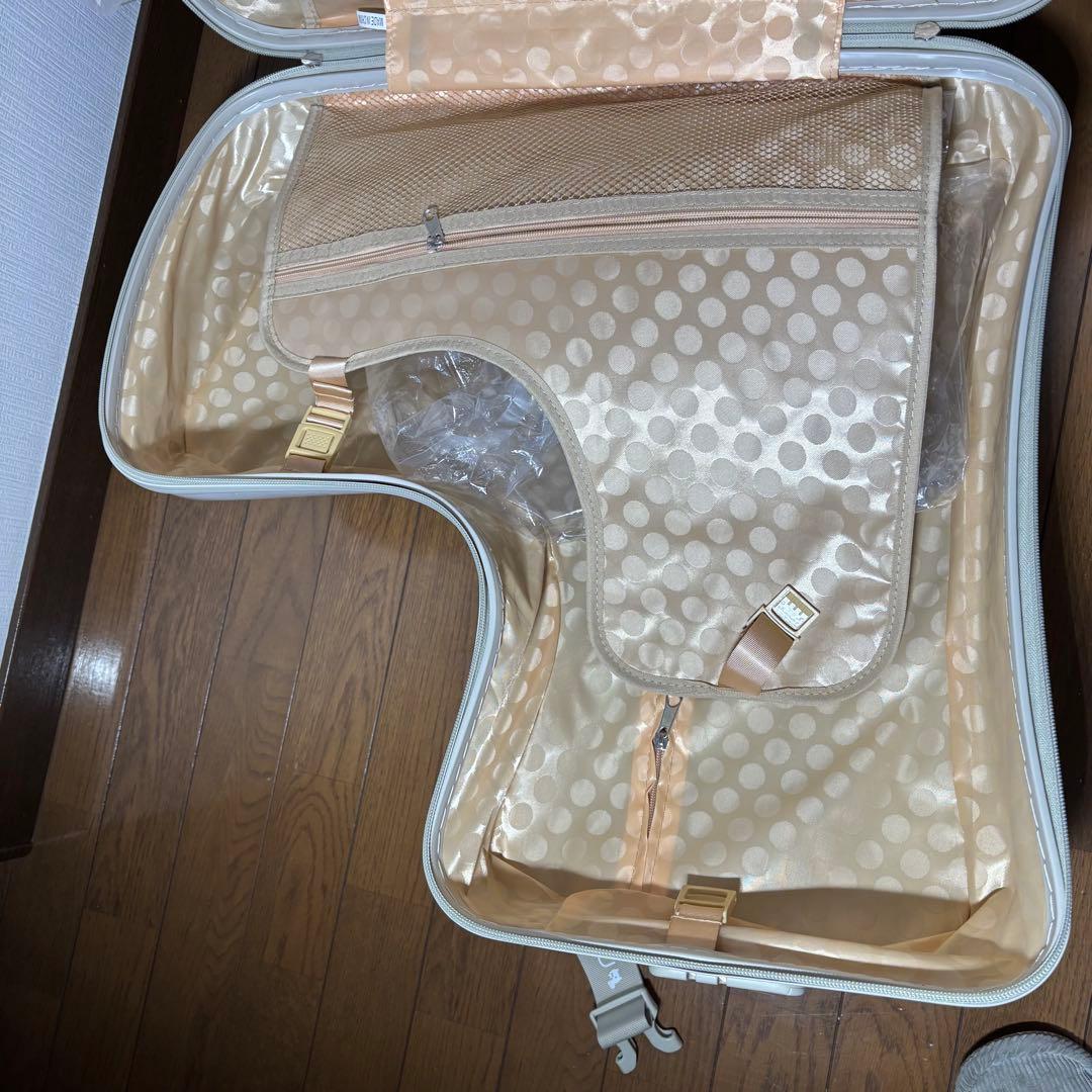 【美品】ノリッコ　NORICCO 子供が乗れるキャリーケース