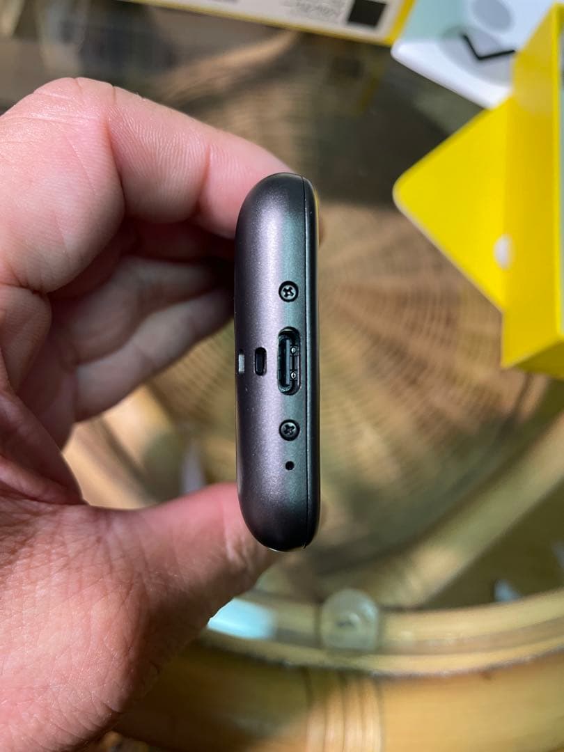 【美品】翻訳機POCKETALKポケトークS グローバル通信 ユーザー登録済