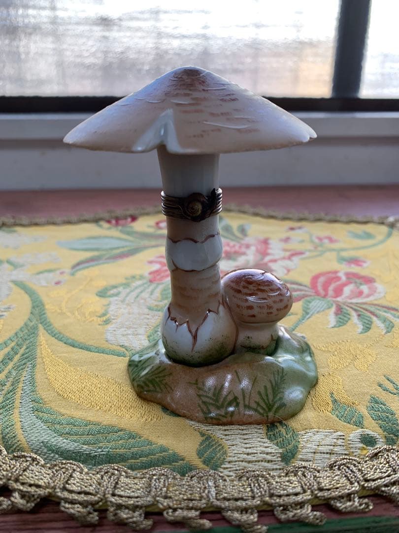 リモージュボックス　フランス製　レアな親子のきのこの小物入れとCherry2個！