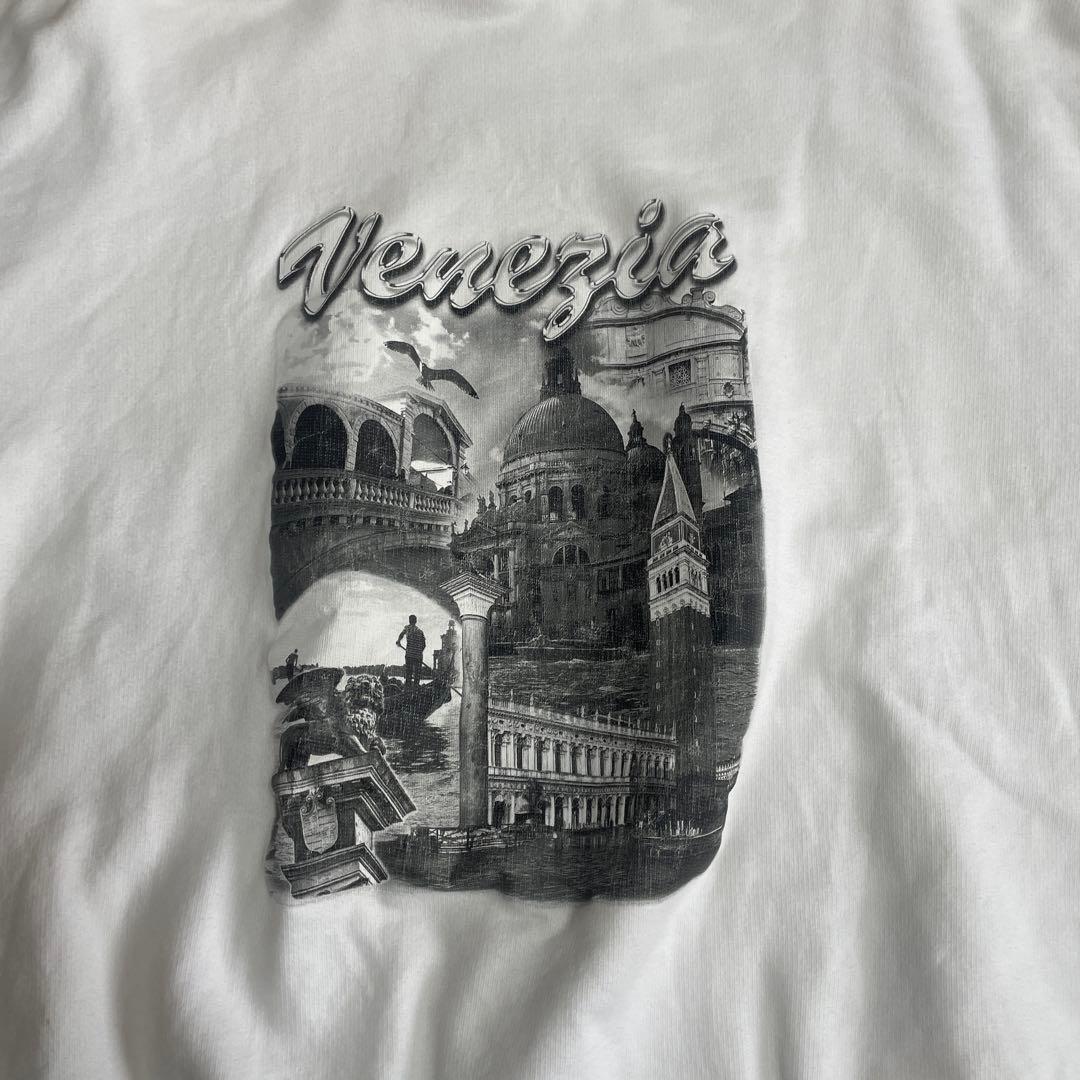 バレンシアガパーカー