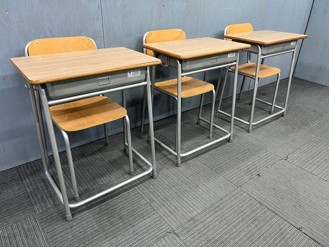 1734◆格安配送地域あり◆チトセ製◆学童机・椅子3組(旧JIS1号)学校学習塾