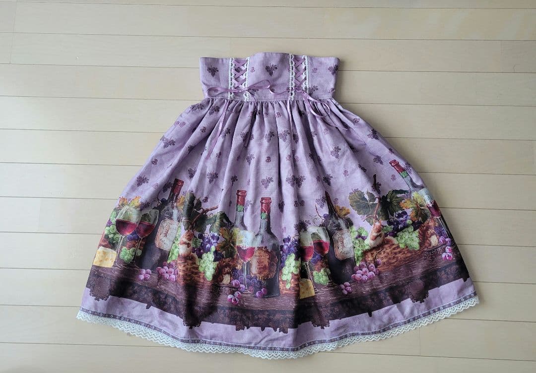 【BABY】 秘密の冒険と幸せのワイナリー柄　スカート