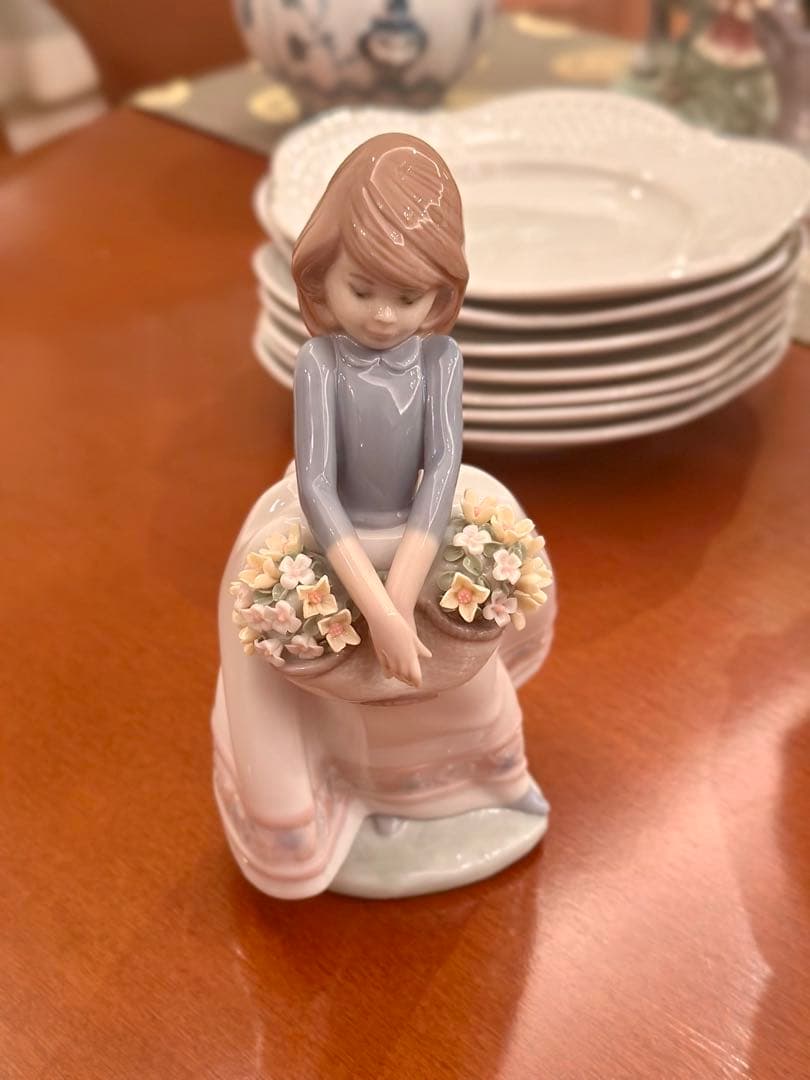 LLADROリヤドロ【五月の花 】フィギュリン