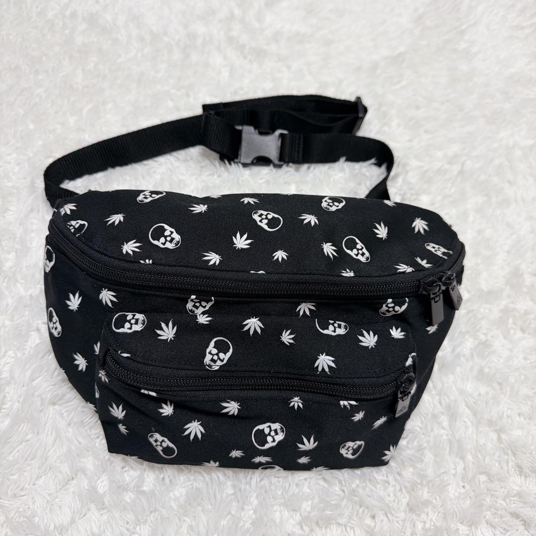 【未使用級】ルシアンペラフィネ　ドクロ　スカル　総柄　ウエストポーチ