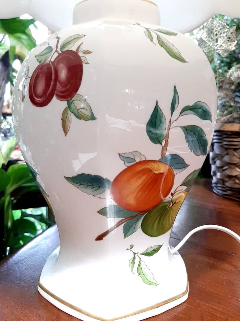 あっちゃん専用　廃盤 英国王室御用達 エインズレイ フルーツ柄 シェードランプ